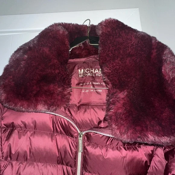 🎄🎄Michael Kors Maroon Puffer coat with detachable faux fur collar. 🎄🎄 - Picture 4 of 7